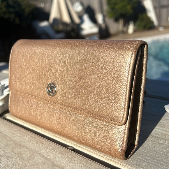 CHANEL WALLET COA - Picture 4 of 9